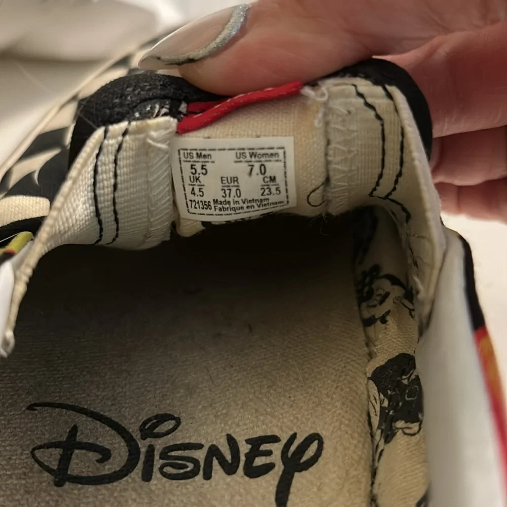Vans x Disney slides - Picture 6 of 6
